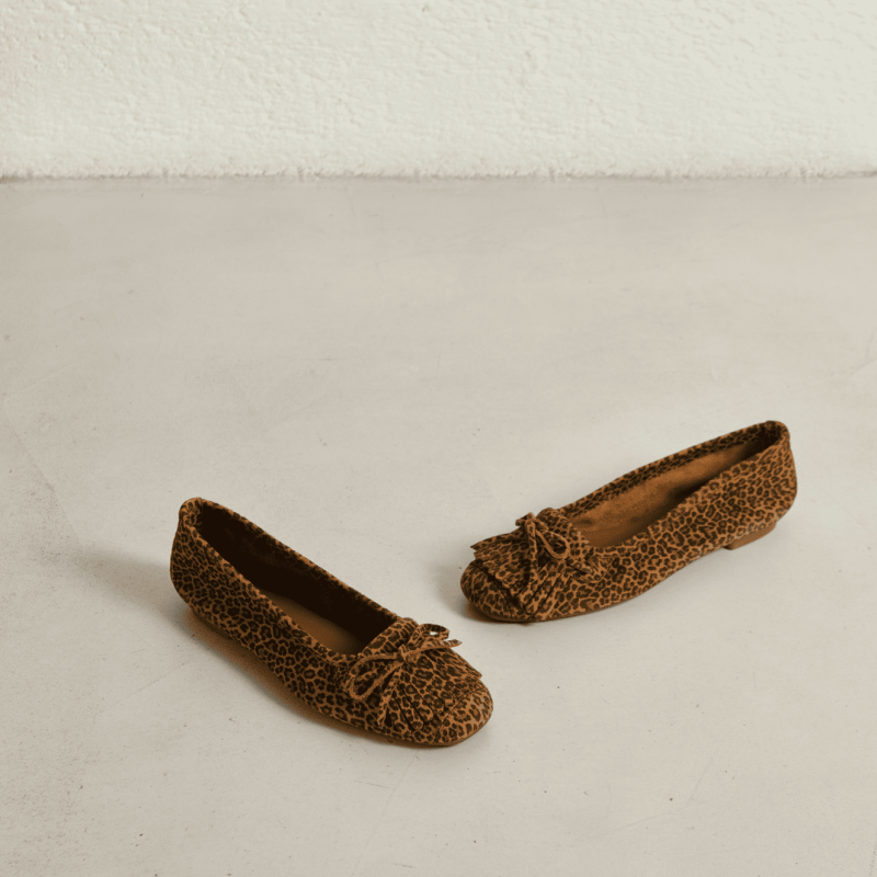 Hindi mini leopard print suede ballerinas with fringes | Reqins