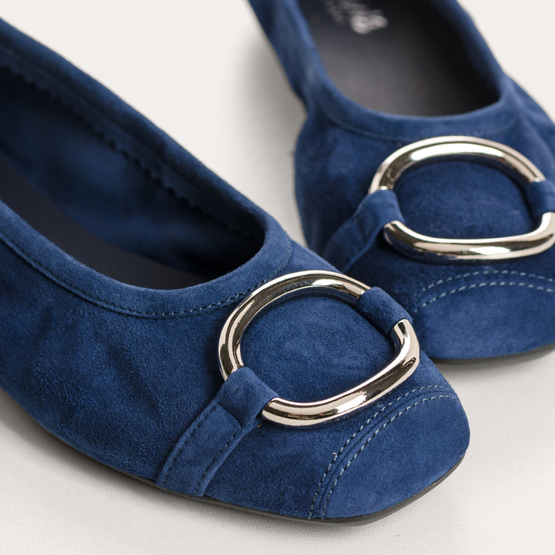 Helna suede ballerinas with round buckle