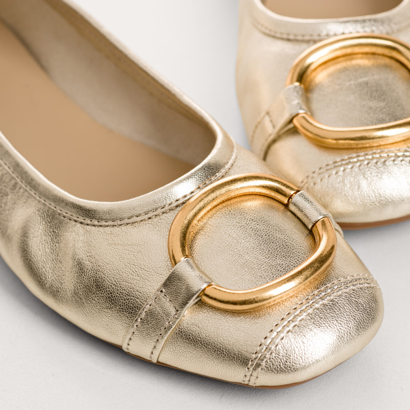 Ballerines Helna en cuir métallisé à boucle bijou | Reqins