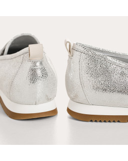 Barbados moccasins in cracked metallic leather