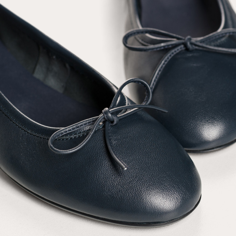 Sofia Smooth Leather Heeled Ballerinas with Bow | Reqins