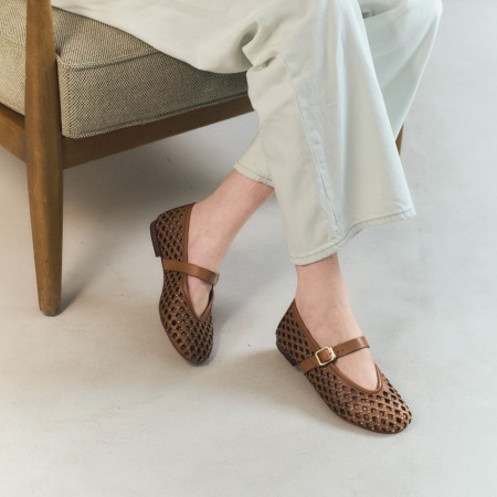 Kamia Mary Janes in braided leather - Natural elegance