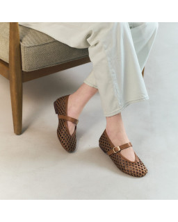 Kamia Mary Janes in braided leather - Natural elegance