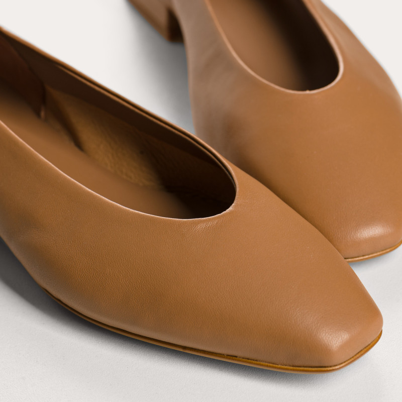 Thea camel leather and python print balloons