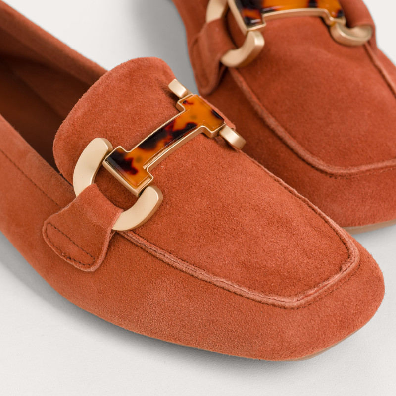 Mocassins Hevano en cuir velours à boucle bijou | Reqins