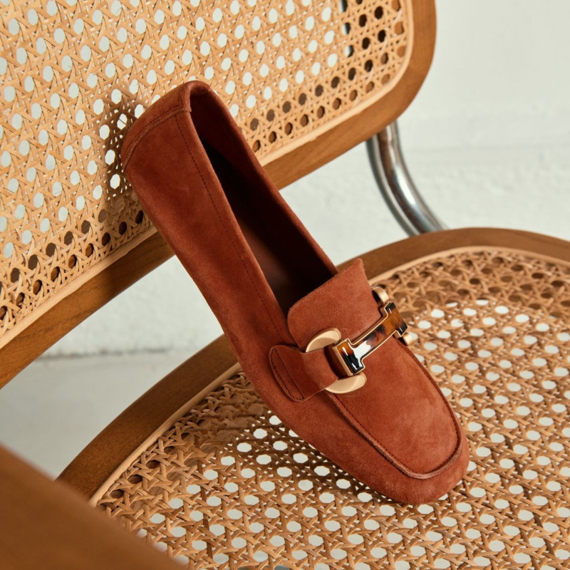 Mocassins Hevano en cuir velours à boucle bijou | Reqins