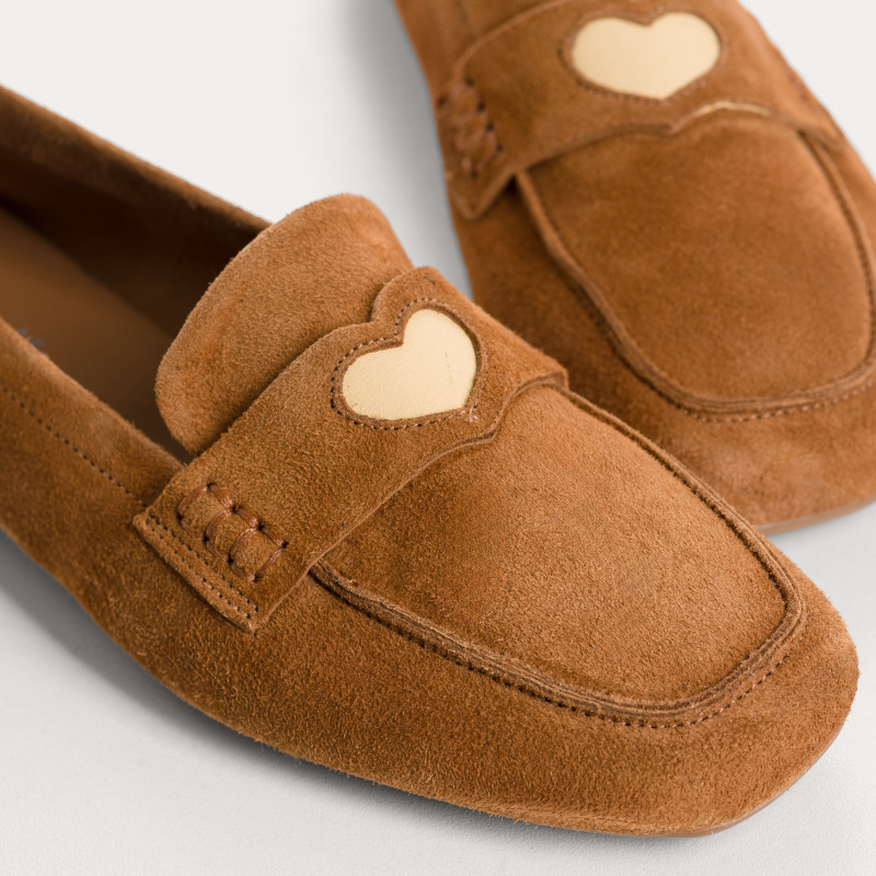 Hymnia women's suede loafers with embroidered heart | Reqins