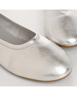 Clea Metallic Leather Round-Toe Ballerinas | Reqins
