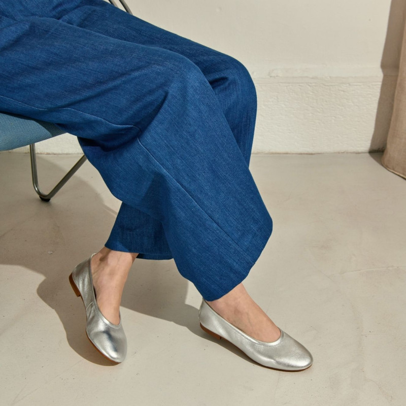Clea ballerinas in metallic leather with round toe