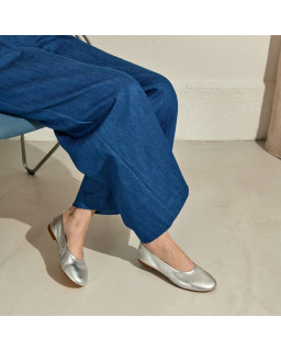 Clea Metallic Leather Round-Toe Ballerinas | Reqins