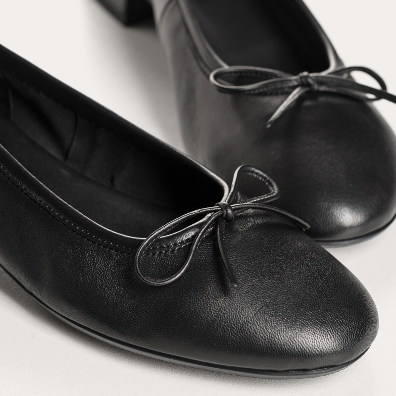Sofia Smooth Leather Heeled Ballerinas with Bow | Reqins
