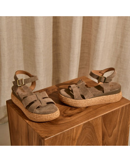 Yseult suede sandals | Reqins