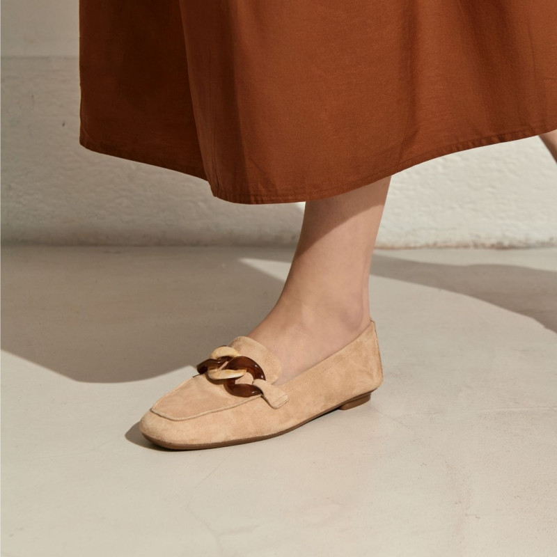 Hanissa leather loafers in chain velvet