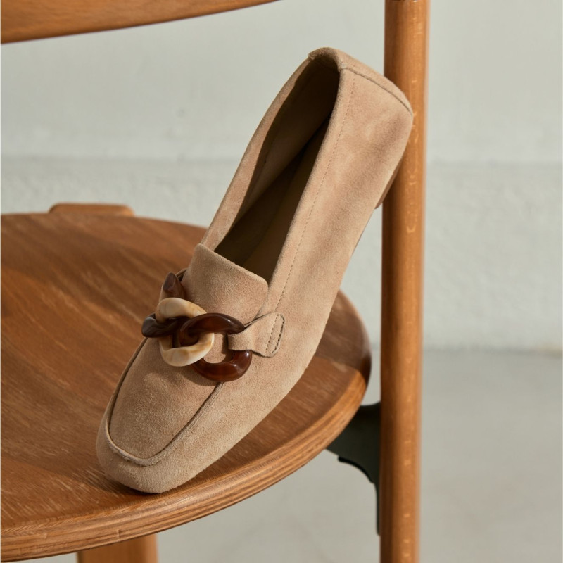 Hanissa leather loafers in chain velvet