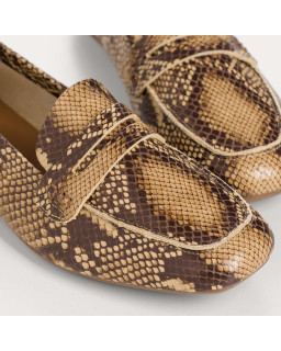 Moccasins Python Brown Woman | Elegance and character reqins