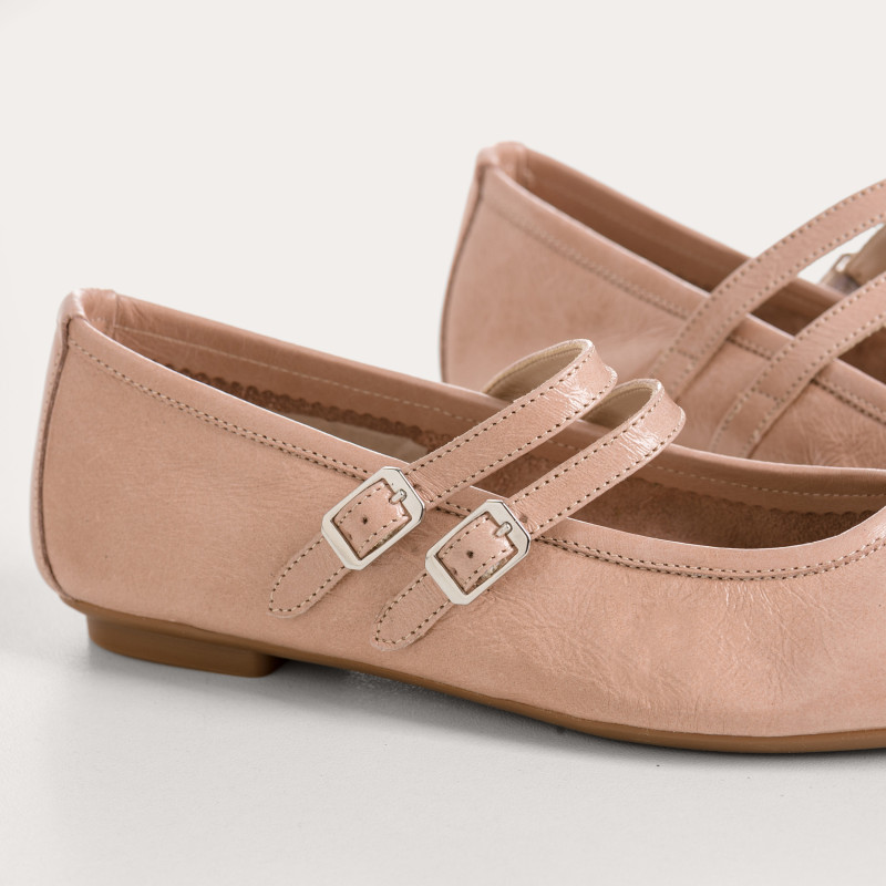 Holga Mary Janes Naplak Varnish Leather | Retro Elegance & Comfort - Reqins