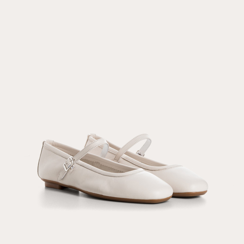 MARY JANES Honor in leather with elegant flanges