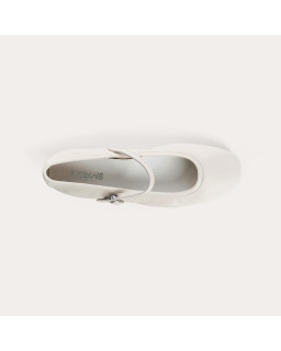 MARY JANES Honor in leather with elegant flanges