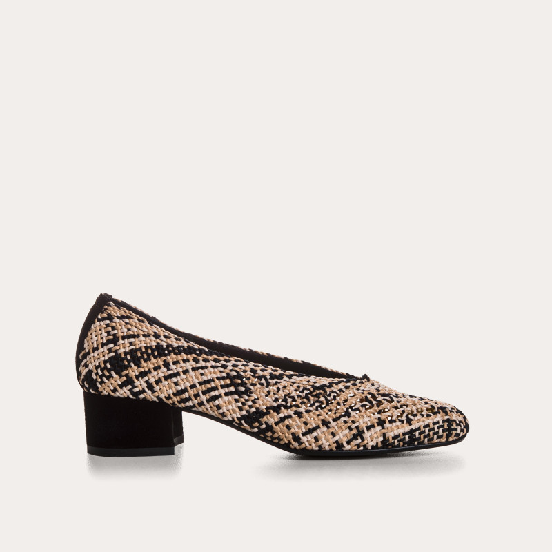 Rika Crochet Heeled Ballerinas | Elegant 3.5 cm Heel | Reqins