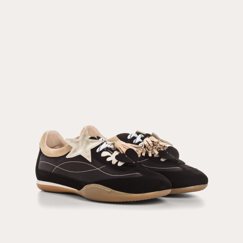 Swan sneakers made of nylon and charm leather