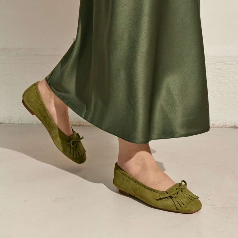 Hindi leather velvet ballerinas with fringes