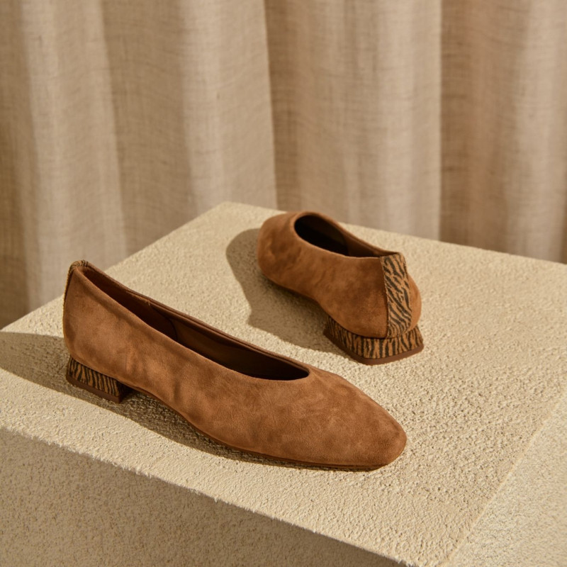 Ballerines Thea camel en cuir velours et imprimé zèbre | Reqins