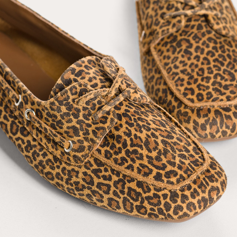 Mocassins Hublo léopard en cuir velours style bateau | Reqins
