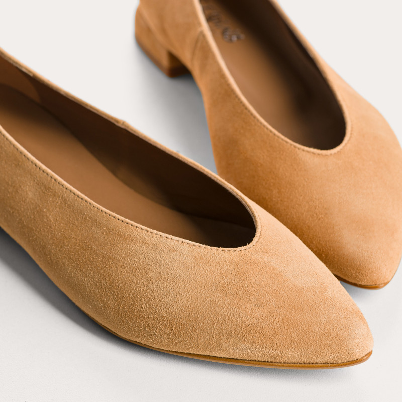 Vesta suede pointed-toe ballerinas | Sleek elegance | Reqins