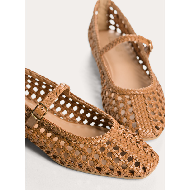 Satinka Mary Janes in openwork bride leather