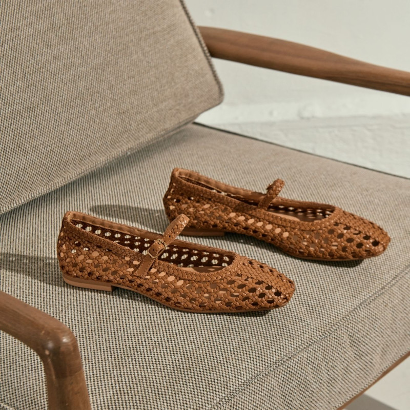 Satinka Mary Janes in openwork bride leather